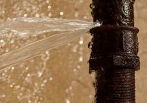 Come trovare una perdita d’acqua in casa: guida pratica completa