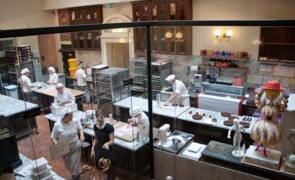 Attrezzature per bar e ristoranti: come scegliere strumenti che garantiscono velocità, qualità e sicurezza