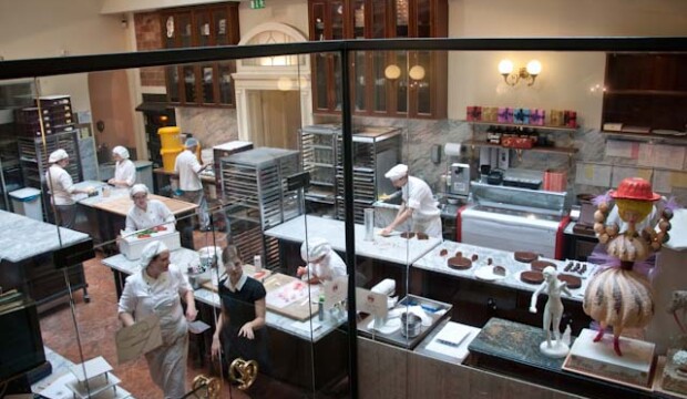 Attrezzature per bar e ristoranti: come scegliere strumenti che garantiscono velocità, qualità e sicurezza