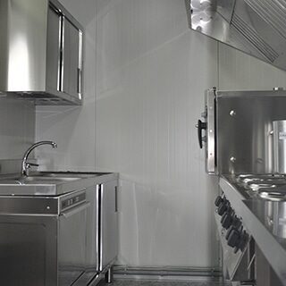 Forniture professionali per la ristorazione: come scegliere ciò che serve davvero per lavorare meglio ogni giorno